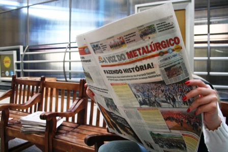 Nova edição do jornal A Voz do Metalúrgico disponível na sede do SMC
